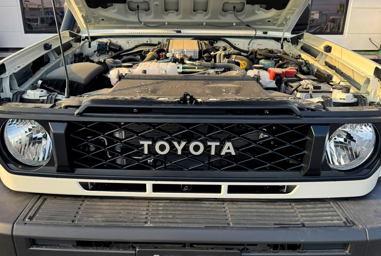 LC 79 . SC . 2.8L . Inline-4 . Automatic . Diesel thumbnail 4