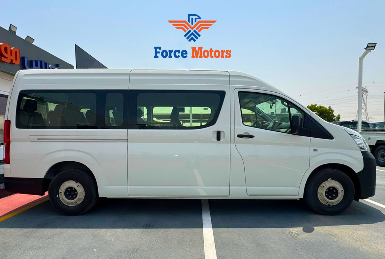 Hiace DX . 2.8L . Inline-4 . Manual . Diesel . 9+ Seats thumbnail 3
