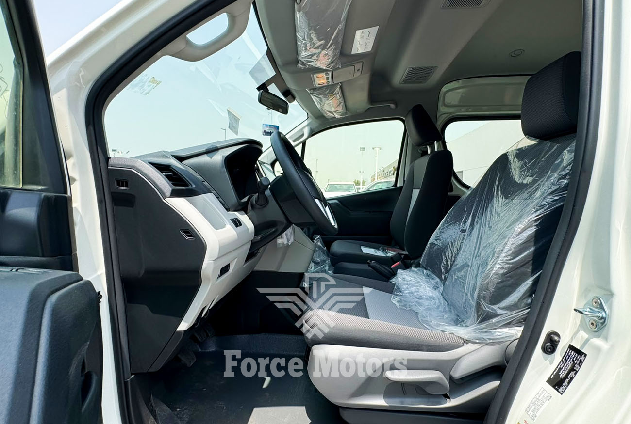 Hiace DX . 2.8L . Inline-4 . Manual . Diesel . 9+ Seats thumbnail 5