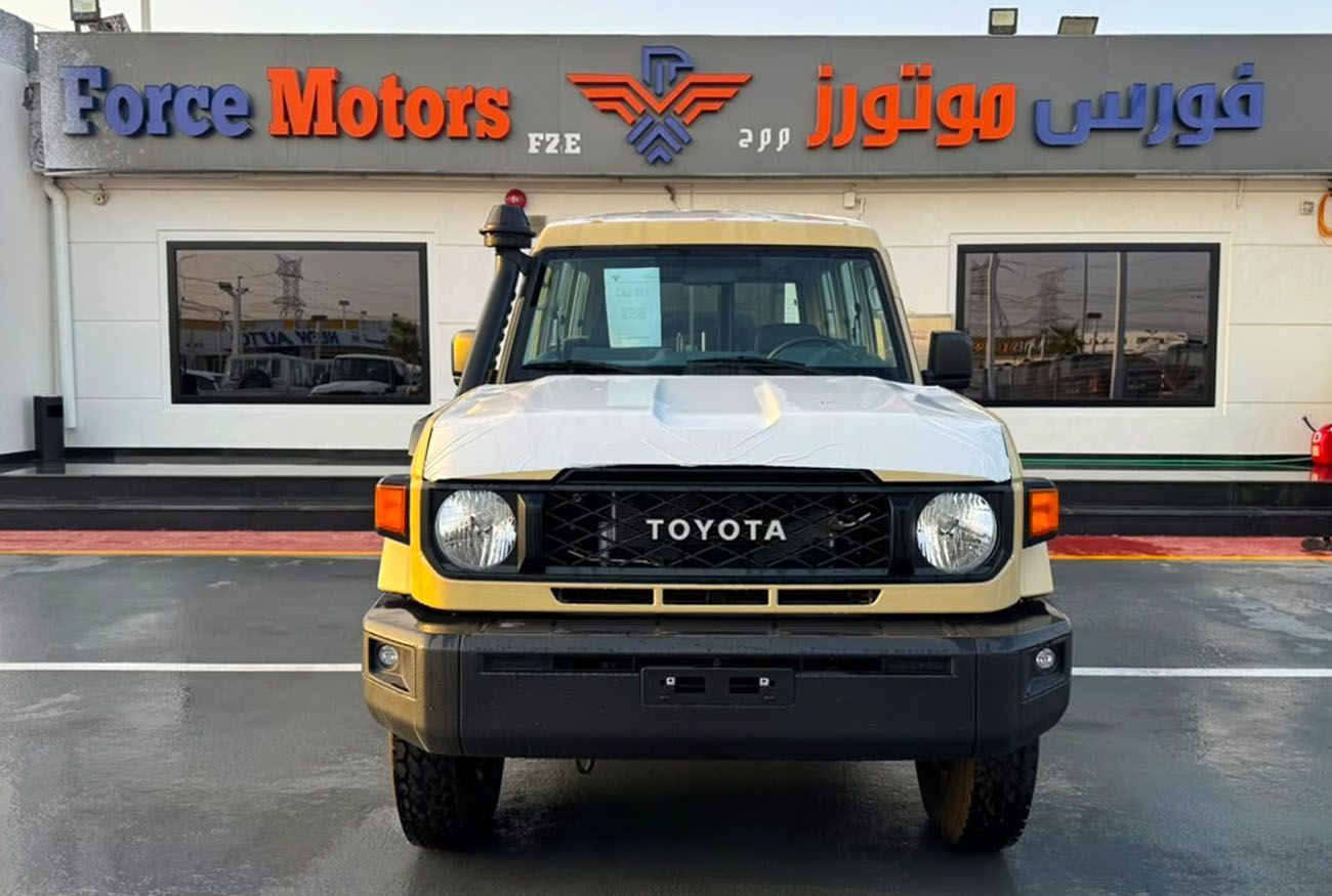 LC 78 . HARDTOP . 4.0L . V6 . Automatic . Petrol